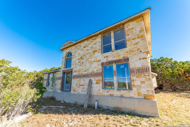 989 Oil Wl, Home with 3 bedrooms, 2 bathrooms and null parking in Pipe Creek TX | Image 38