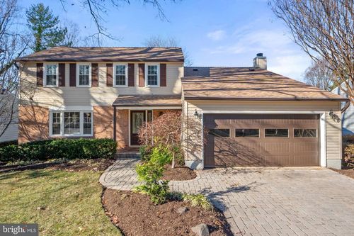 2010 Freedom Ln, FALLS CHURCH, VA, 22043-1841 | Card Image