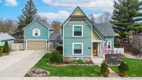 208 W Rockwell St, Fenton, MI, 48430-2079 | Card Image