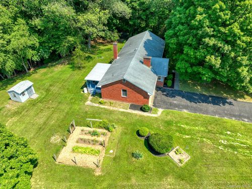 146 Schultz Ln, Kingston, NY, 12401-8834 | Card Image