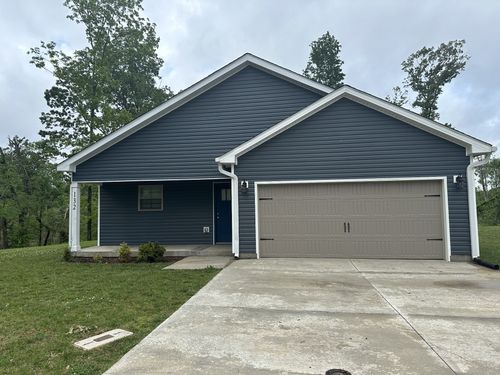 132 Schroer Rd, Clarksville, TN, 37042-2560 | Card Image