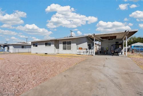 118 Maple St, Henderson, NV, 89015-6156 | Card Image