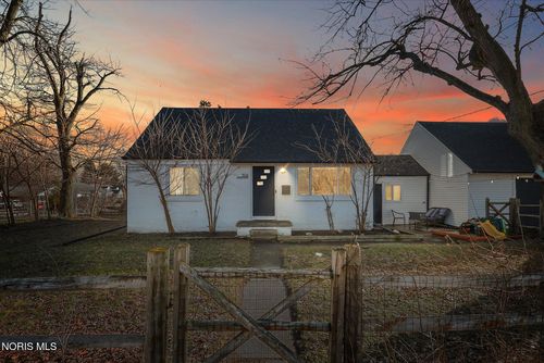 5541 Douglas Rd, Toledo, OH, 43613-2079 | Card Image