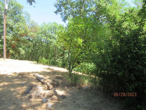 6373 Monument Dr, Grants Pass, OR, 97526-8539 | Card Image