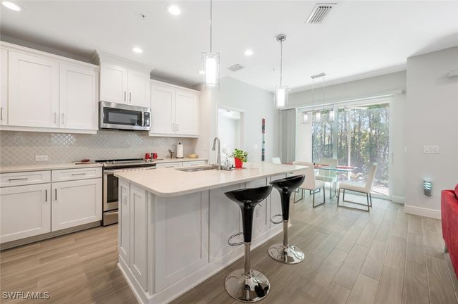 UNIT-1804 - 6953 Avalon Cir, Condo with 2 bedrooms, 2 bathrooms and null parking in NAPLES FL | Image 9