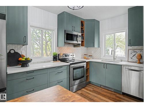 13316 109a Ave Nw, Edmonton, AB, T5M2J6 | Card Image