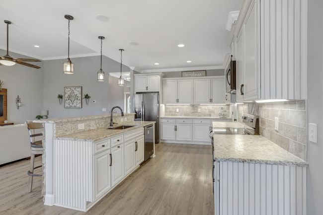 653 Josef Cir, House other with 4 bedrooms, 3 bathrooms and 2 parking in Columbia TN | Image 9