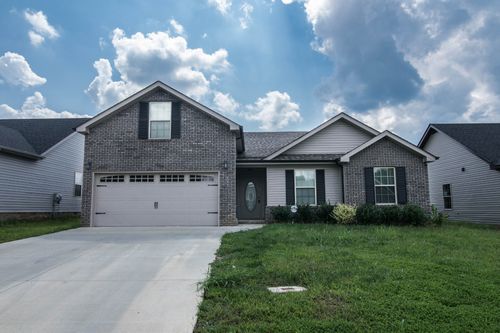 832 Shelton Cir, Clarksville, TN, 37042-7146 | Card Image