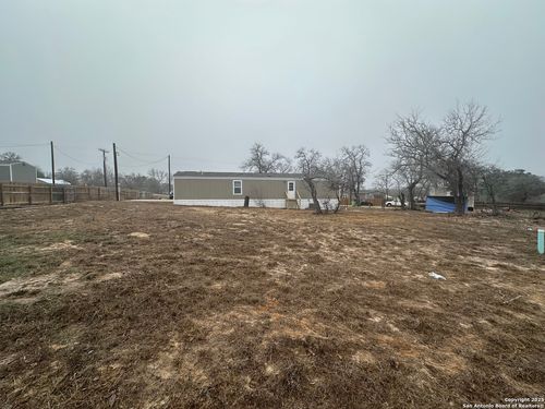 6-101 Villa Ridge Dr, Poteet, TX, 78065-4796 | Card Image