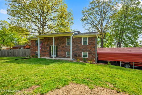 4685 Robinhood Circle, Strawberry Plains, TN, 37871 | Card Image