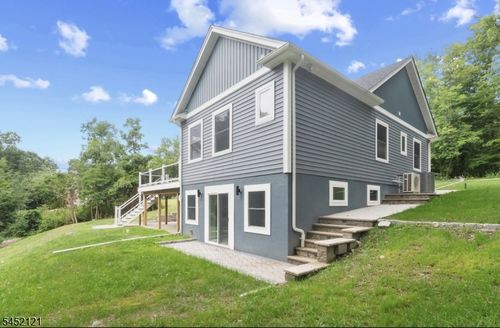 912 Spruce Trl, Newton, NJ, 07860-4195 | Card Image