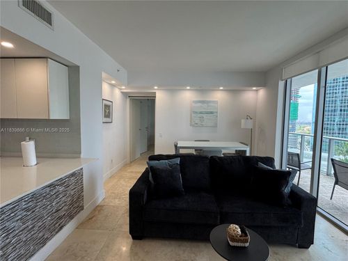 apt-1701-1300 Brickell Bay Dr, Miami, FL, 33131-3387 | Card Image