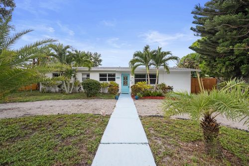 814 W Kalmia Dr, Lake Park, FL, 33403-2114 | Card Image
