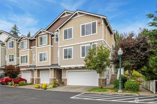 apt-e5-15720 Manor Way, Lynnwood, WA, 98087-6245 | Card Image