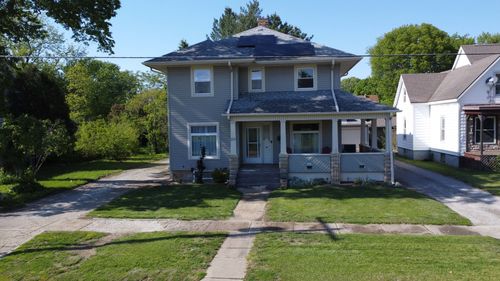 215 W Jones St, Milford, IL, 60953-1051 | Card Image