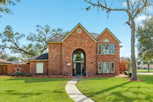 52 Chesswood Ct, Lake Jackson, TX, 77566-4939 | Card Image