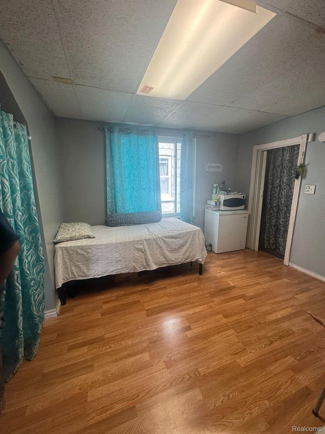 2340 Commor St, Home with 0 bedrooms, 2 bathrooms and null parking in Hamtramck MI | Image 5