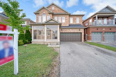 82 Amaranth Cres, House other with 4 bedrooms, 3 bathrooms and 4 parking in Brampton ON | Image 2