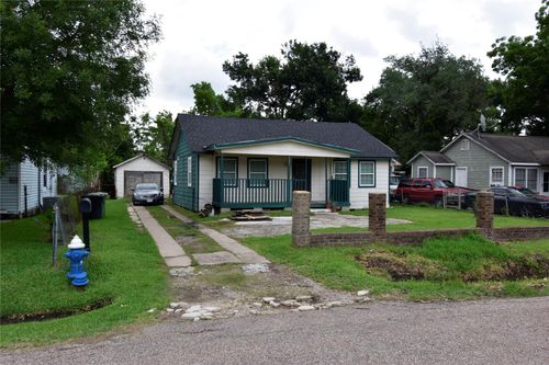 6229 Clover Ridge St, Houston, TX, 77087-3323 | Card Image