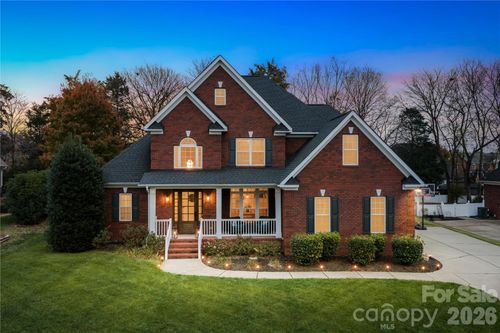 706 King Fredrick Ln Sw, Concord, NC, 28027-0403 | Card Image