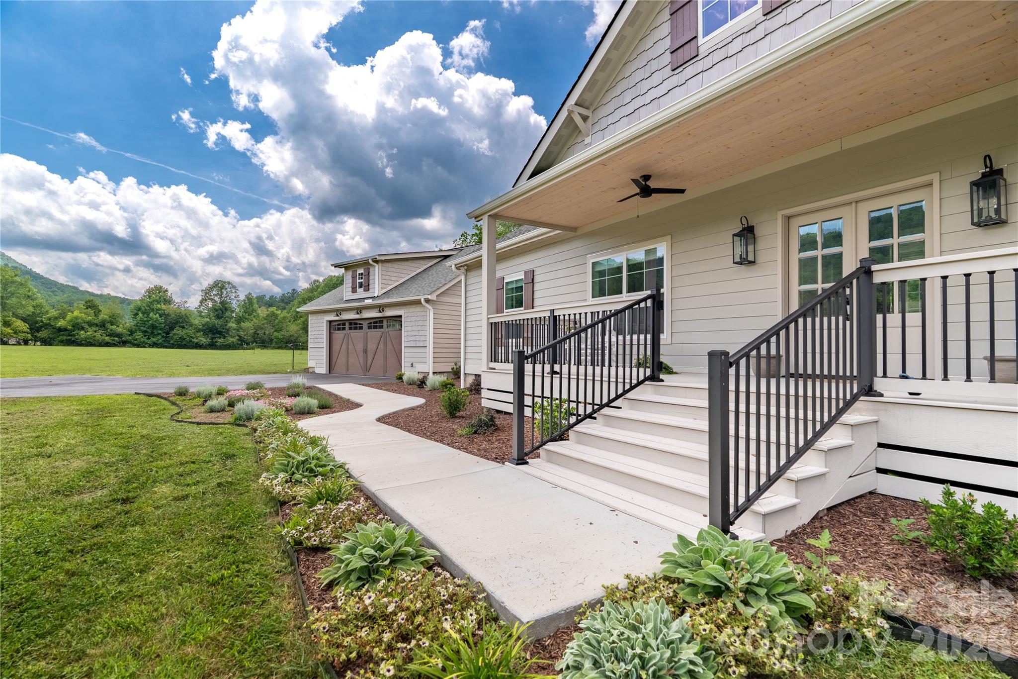 Residential in Hendersonville 4