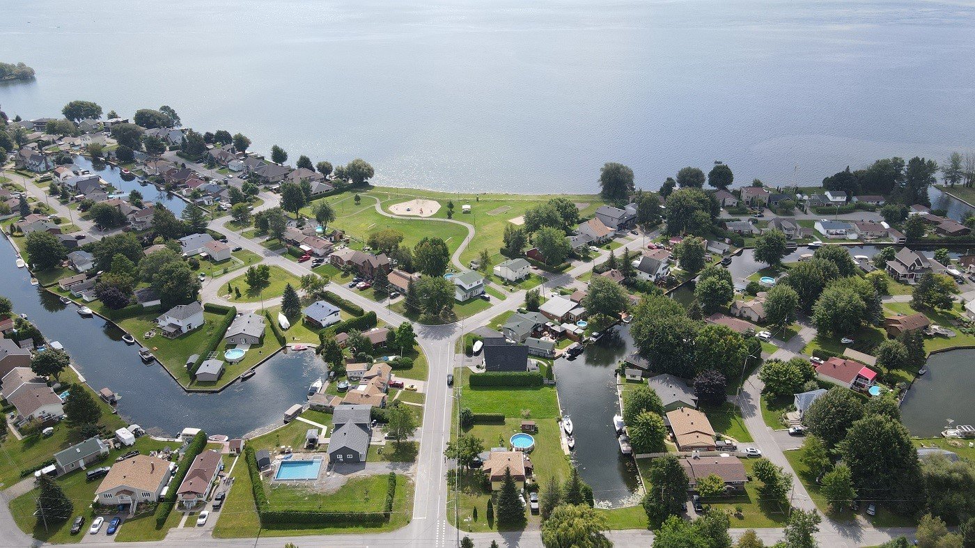 Land in Saint-Zotique 5