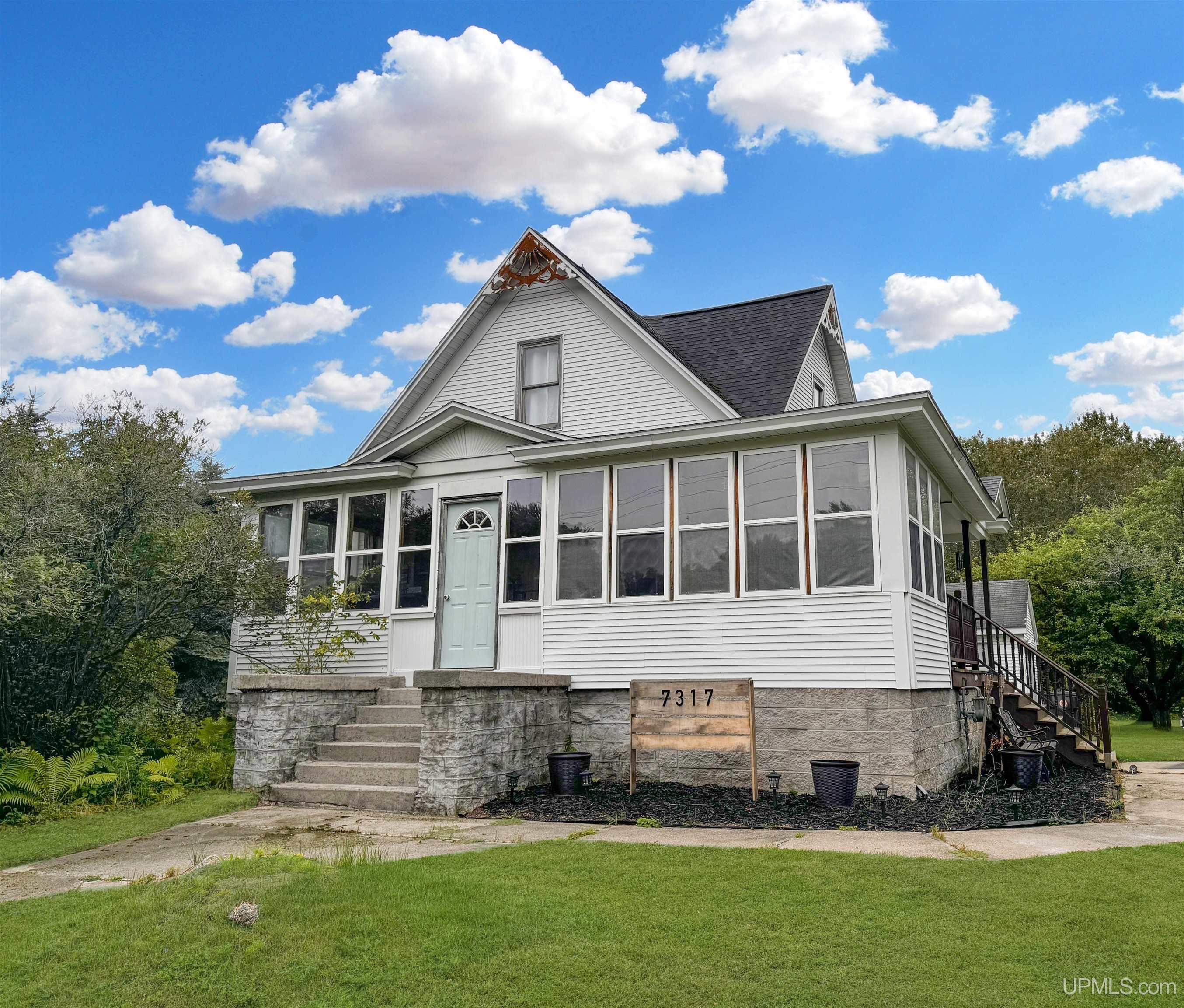 County 426 M.5 Rd, Gladstone, MI 49837