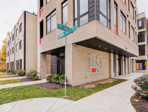 unit-302-319 E 16th St, Indianapolis, IN, 46202-2015 | Card Image