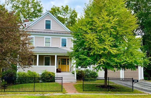 181 Stow St, Concord, MA, 01742-3609 | Card Image