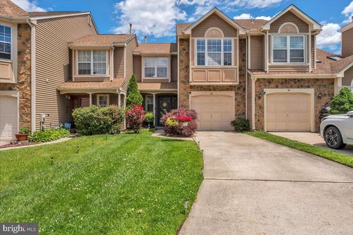 18 Kenton Pl, Mount Laurel, NJ, 08054-2645 | Card Image