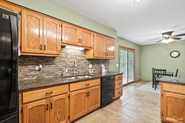 420 Windsor Dr, Home with 3 bedrooms, 3 bathrooms and null parking in Oswego IL | Image 7