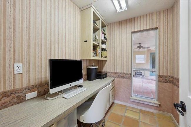 1010 Yaupon Trl, House other with 5 bedrooms, 3 bathrooms and 3 parking in Sour Lake TX | Image 21