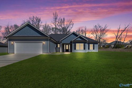 757 Capshaw Rd Nw, Madison, AL, 35757-7304 | Card Image