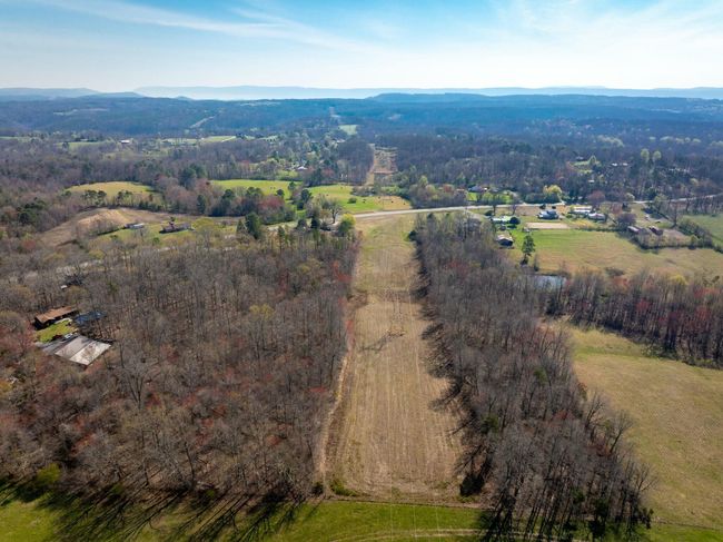 8615 Highway 301, House other with 2 bedrooms, 1 bathrooms and null parking in TRENTON GA | Image 25