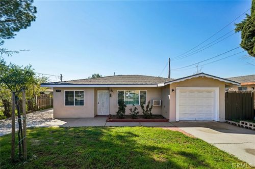 7390 Valaria Dr, Highland, CA, 92346 | Card Image
