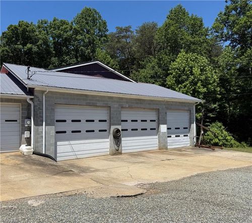 1628 Nc Hwy 22 S, Ramseur, NC, 27316-8169 | Card Image