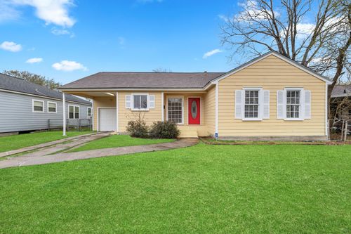 1130 17th Ave N, Texas City, TX, 77590-5715 | Card Image