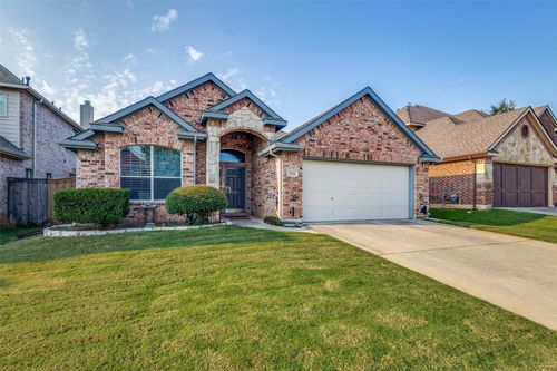 202 Fountainview Dr, Euless, TX, 76039-4343 | Card Image