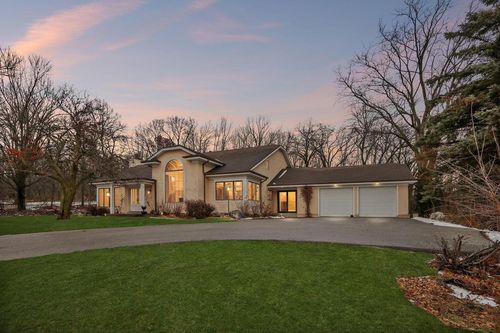 990 Silver Mist Court, Brookfield, WI, 53005 | Card Image