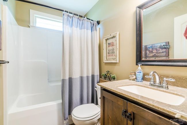 5630 Edgewater Rd, House other with 3 bedrooms, 2 bathrooms and null parking in Wamego KS | Image 14