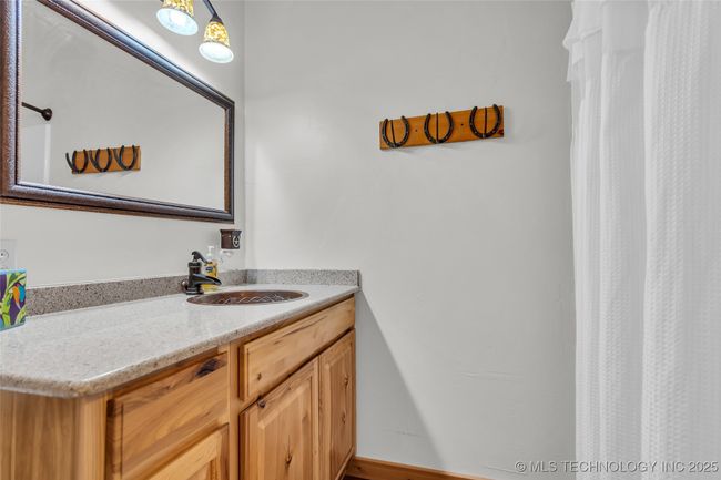 300 Nw 6 Th St, House other with 3 bedrooms, 2 bathrooms and null parking in Kingston OK | Image 28