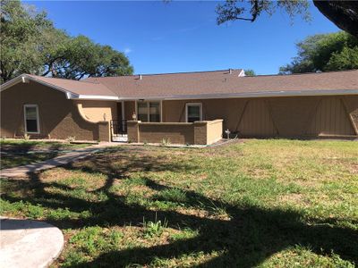 400 W Soyars Avenue, House other with 3 bedrooms, 2 bathrooms and 2 parking in Orange Grove TX | Image 1