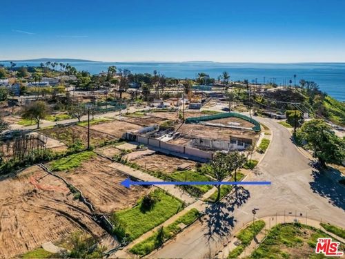 536 Tahquitz Pl, Pacific Palisades, CA, 90272-4236 | Card Image