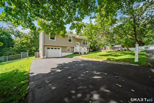 12 Tudor Lane, Naugatuck, CT, 06770 | Card Image