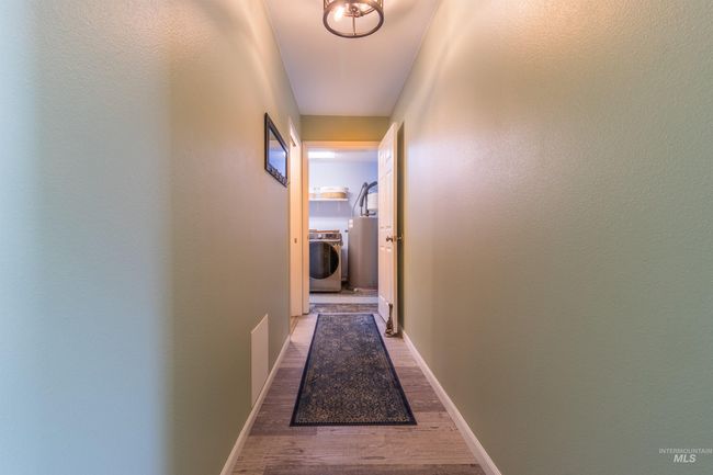 305 3 Rd St, House other with 2 bedrooms, 2 bathrooms and null parking in Juliaetta ID | Image 24