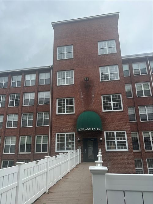 2 School St, Lincoln, RI, 02865 | Card Image