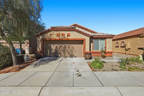 8763 N Black Pine Drive, Tucson, AZ, 85743 | Card Image