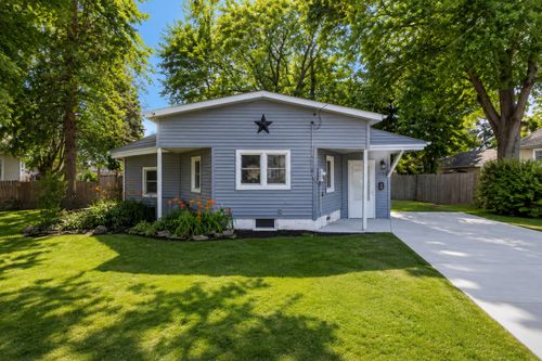 115 Cedar St, Sandwich, IL, 60548-1726 | Card Image