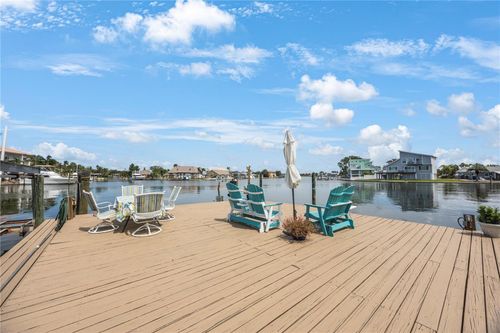162 174th Terrace Dr E, REDINGTON SHORES, FL, 33708-1343 | Card Image