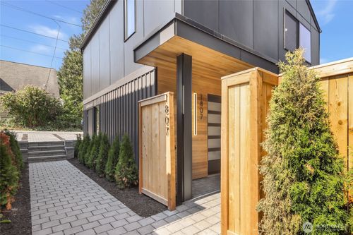 1807 Sw Elmgrove St, Seattle, WA, 98106-1878 | Card Image